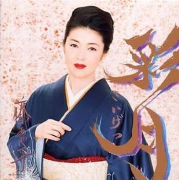 ■1.[CD]1.恋酔酒2.おんな3.木曽の恋唄4.紅5.こころ酒6.女のまごころ7.艶姿…恋絵巻8.あや子の幸せ小唄9.み・れ・ん10.一輪ざし11.むらさき雨情12.くちづけ13.雨夜酒14.ふた